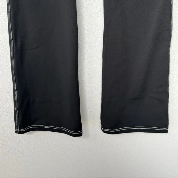 Two Pairs of Women's Flare Yoga/Jeans with Contrast White Stitching Blue/Black - Picture 4 of 16